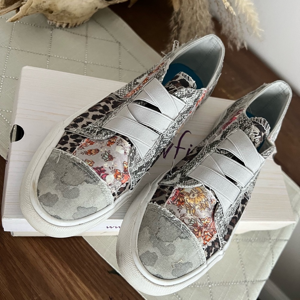 Women's Multicolor Casual Sneakers